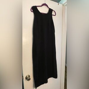 Katherine Barclay Elegant Black Midi Dress